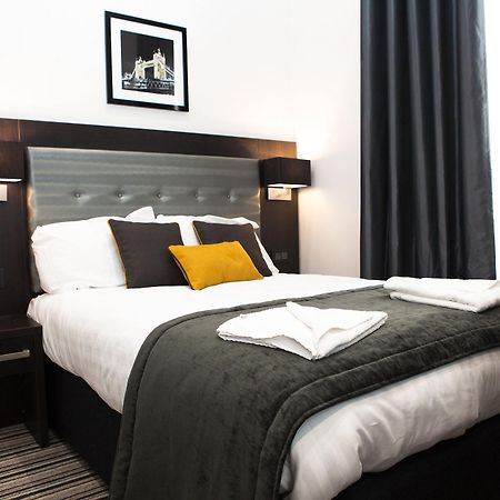 The Tudor Inn Hotel Лондон Екстер'єр фото