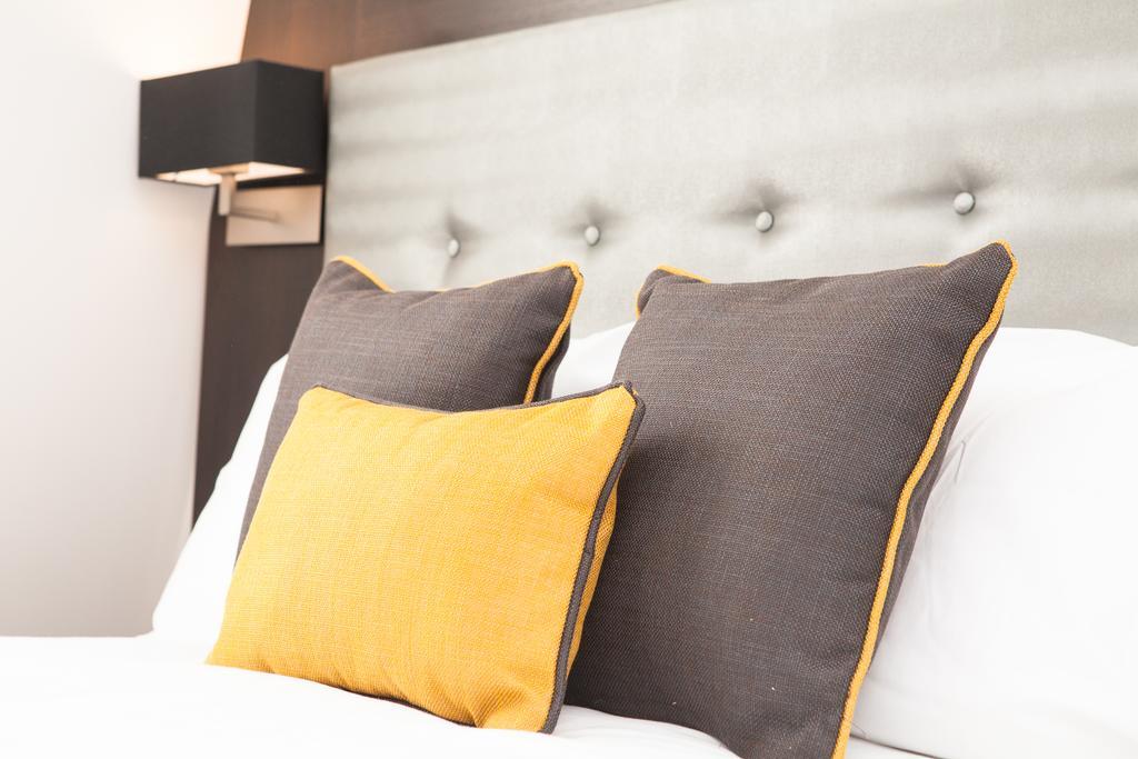 The Tudor Inn Hotel Лондон Екстер'єр фото