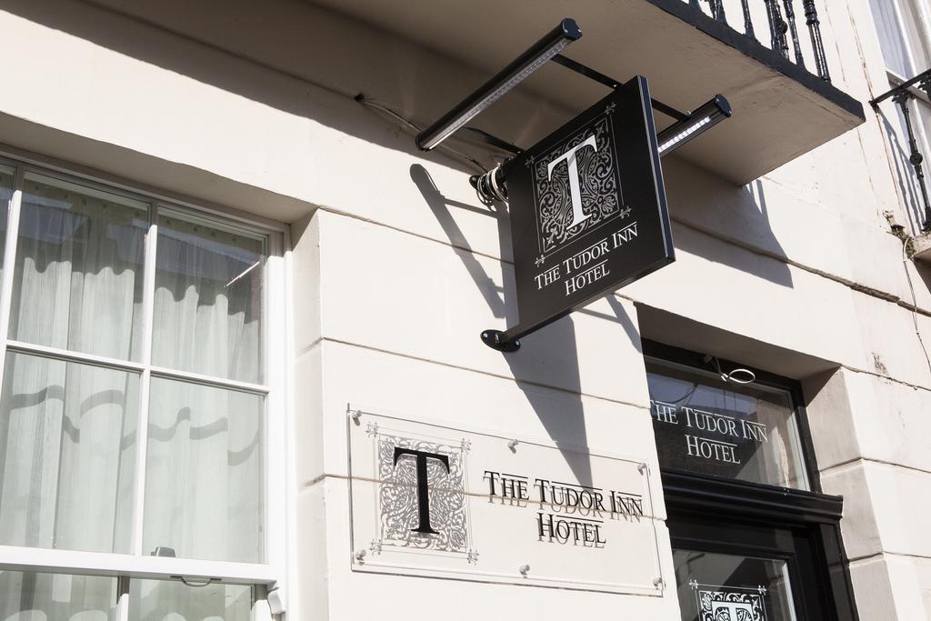 The Tudor Inn Hotel Лондон Екстер'єр фото